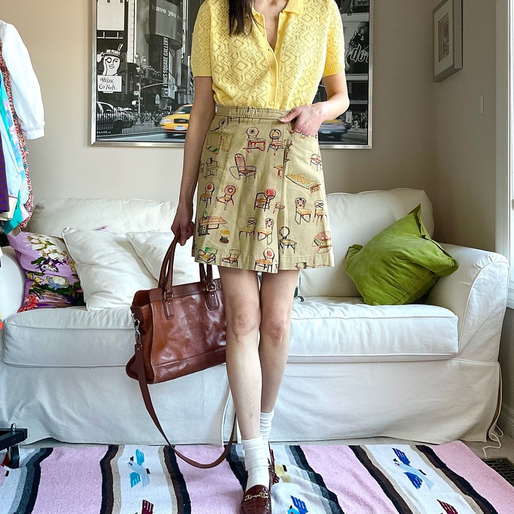 Illustrated chair motif wrap mini skirt